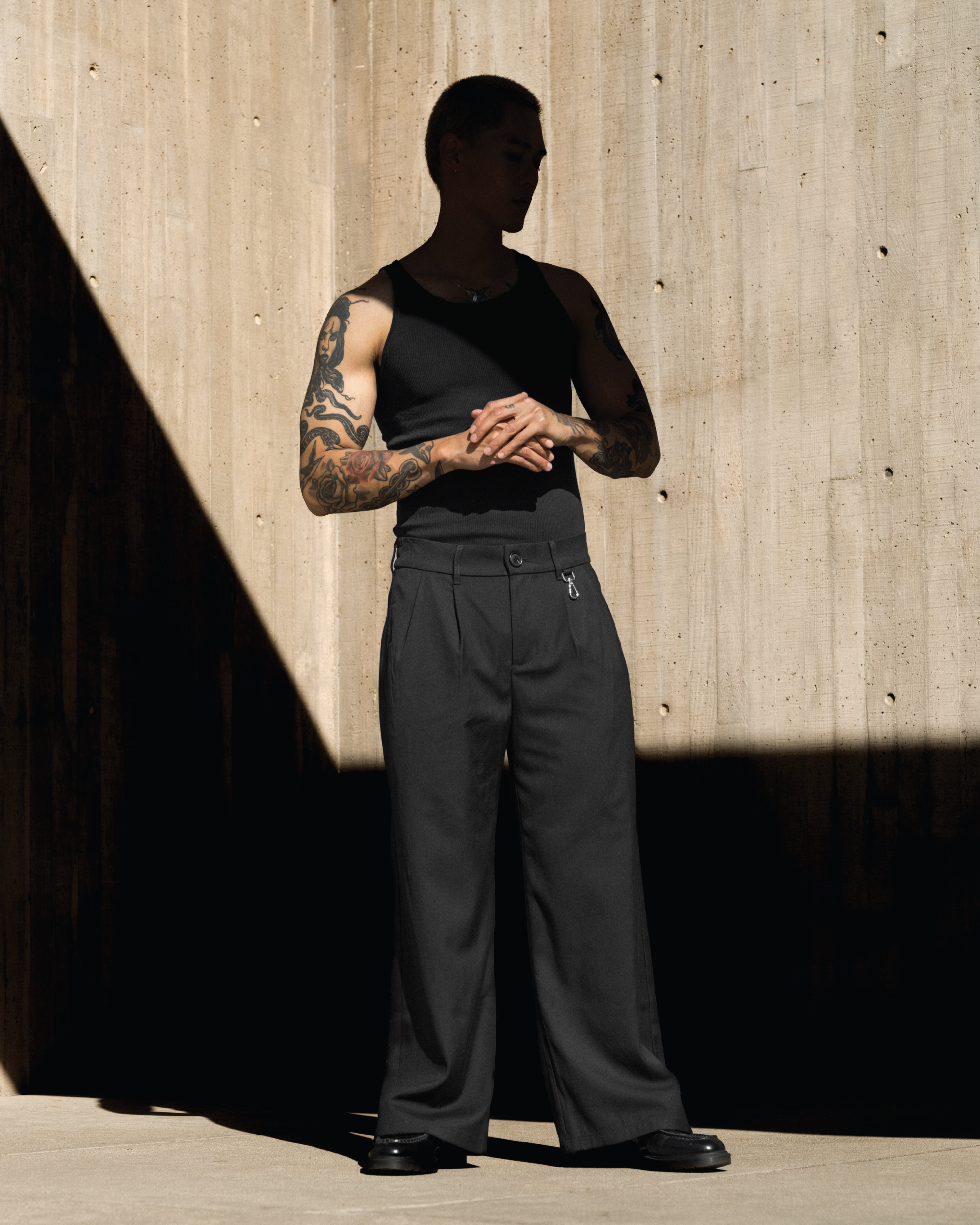 Wide Pleated Trousers (Black) - Nowhere