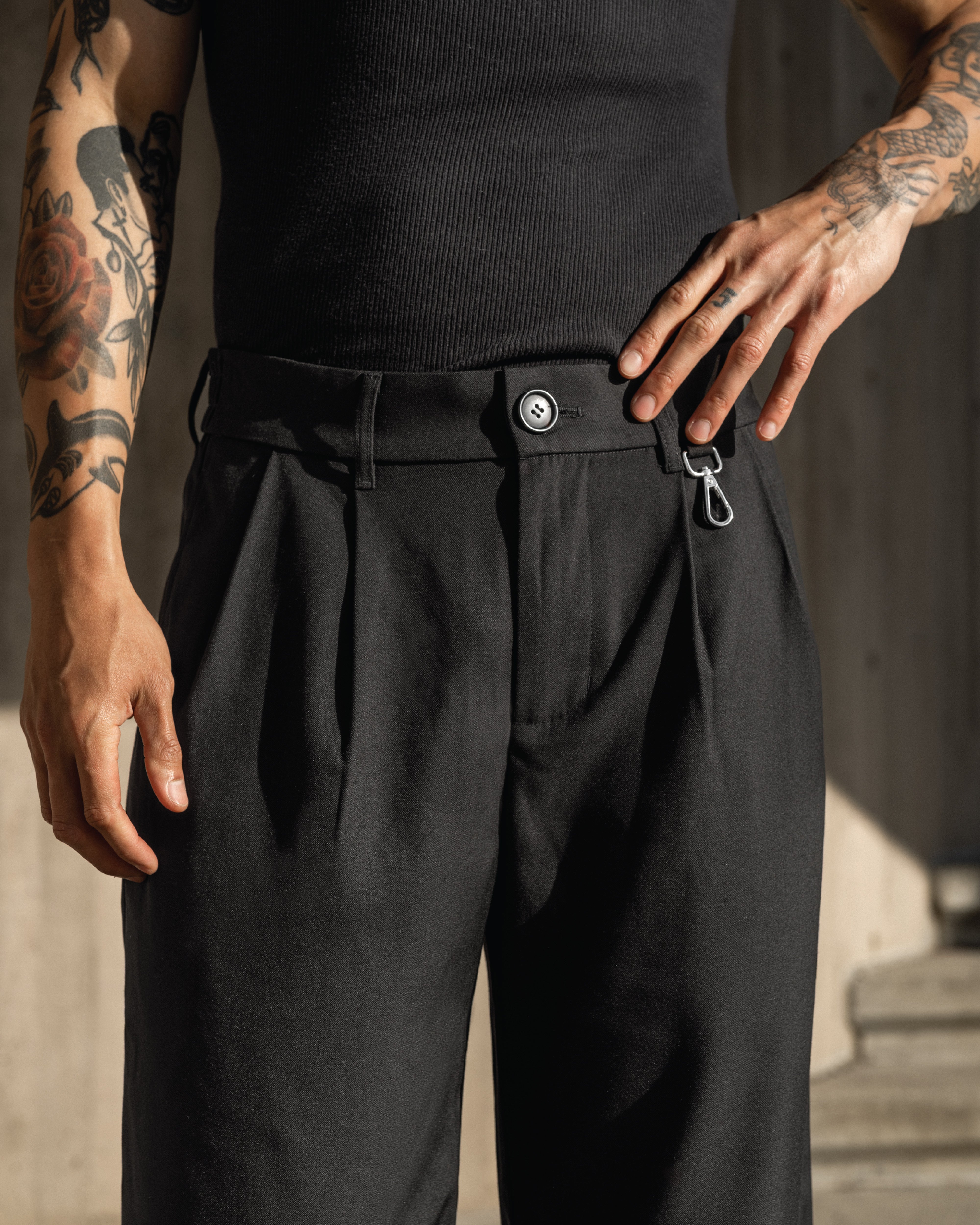 Wide Pleated Trousers (Black) - Nowhere
